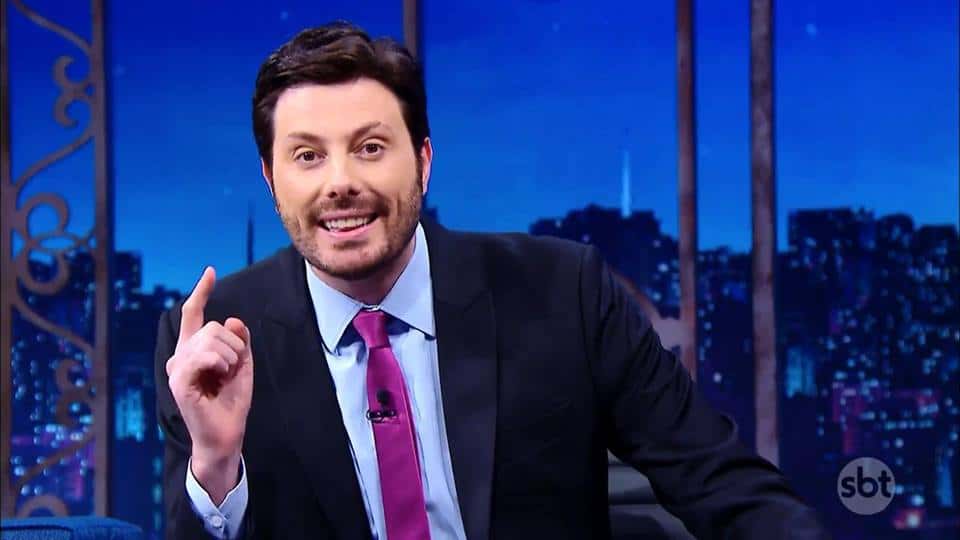O apresentador Danilo Gentili comanda o talk show The Noite, no SBT. (Foto: Divulgação)