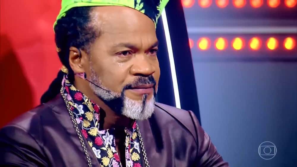 Carlinhos Brown foi as lágrima no The Voice Kids (Foto: Reprodução/Globo)