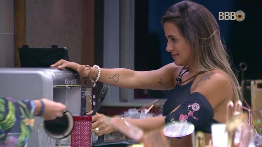 BBB19: Carol Peixinho no Big Brother (Foto: Reprodução/GloboPlay)