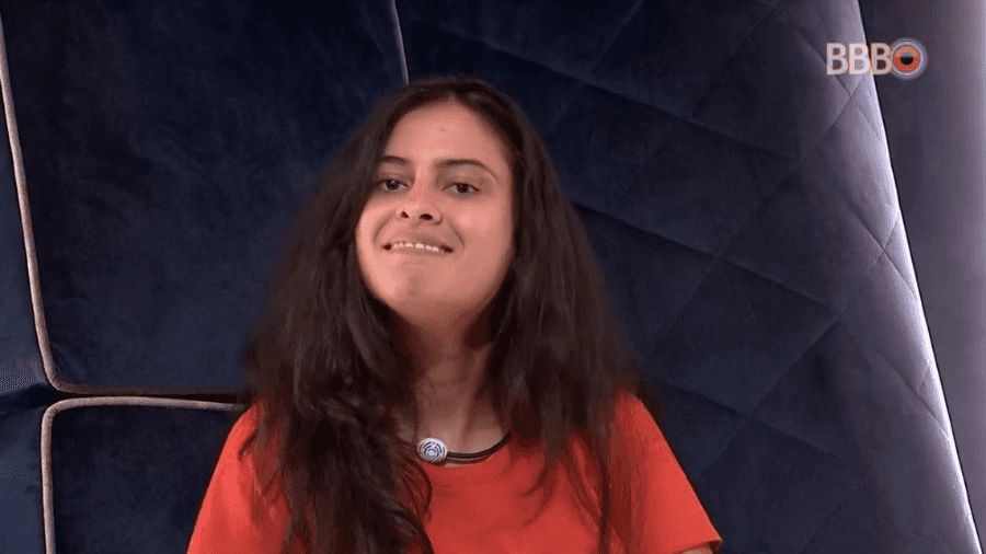 Hana no confessionário (Foto: Reprodução)