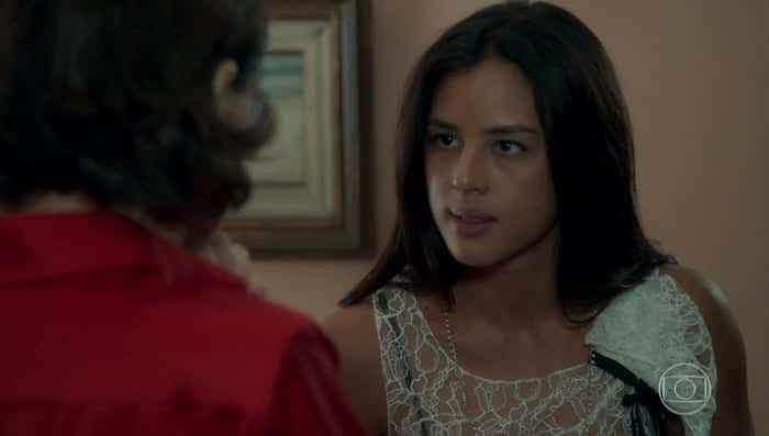 Laura (Yanna Lavigne) e Valentina (Lília Cabral) em O Sétimo Guardião (Foto: Reprodução/Globo)