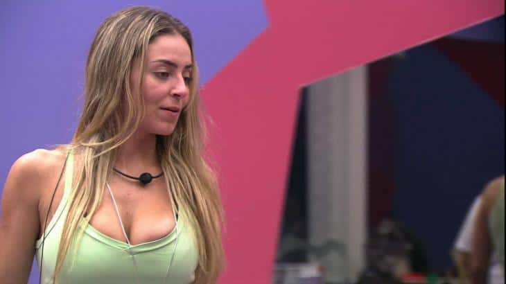 http://tvfoco.uai.com.br/wp-content/uploads/2015/05/Daniela-Mercury.jpg