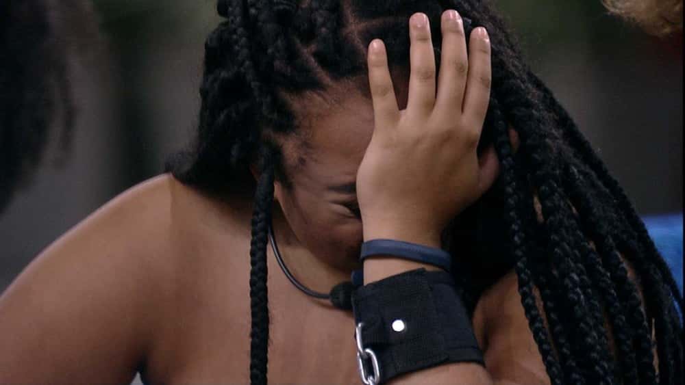 Big Brother: Rízia se desespera e chora (Foto: Reprodução)
