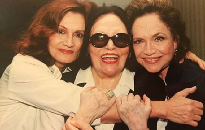 http://tvfoco.uai.com.br/wp-content/uploads/2015/05/Daniela-Mercury.jpg