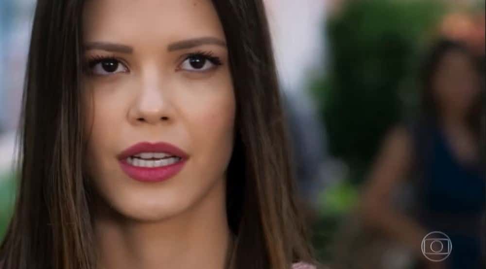 Cris em cena da novela Espelho da Vida, da Globo (Foto: Reprodução)