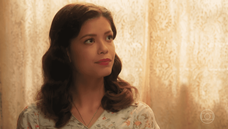 Vitoria Strada (Cris/Julia) em cena de Espelho da Vida (Foto: Reprodução/Globo)