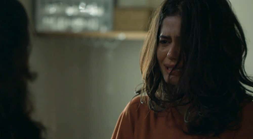 Laila entrará em desespero em Órfãos da Terra (Foto: Reprodução/Globo)