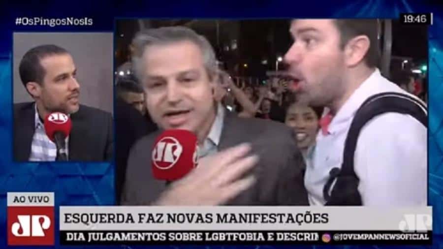 Repórter da Jovem Pan é atacado por manifestantes (Foto: Reprodução)
