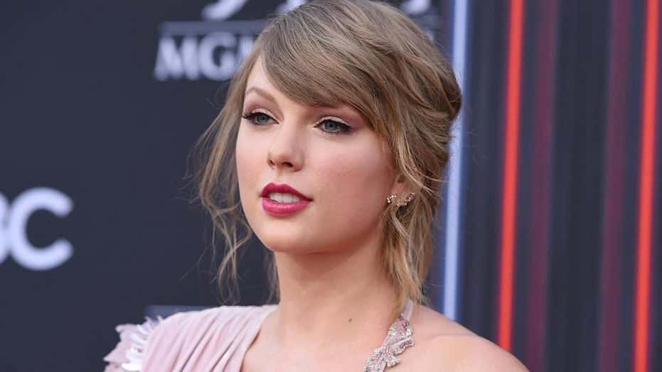 A cantora Taylor Swift está passando por um momento complicado em sua carreira profissional (Foto: Reprodução)