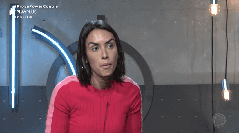 Clara soltou o verbo. (Foto: Reprodução)