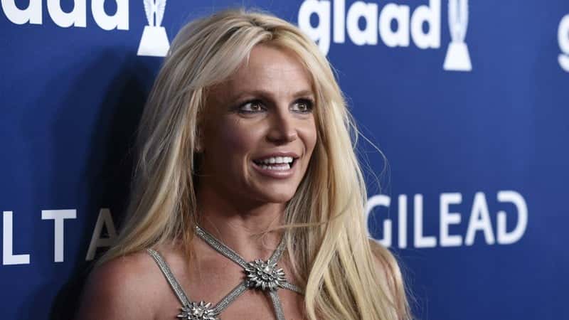 A cantora Britney Spears faz viagem com filhos e o seu namorado (Foto: Reprodução)