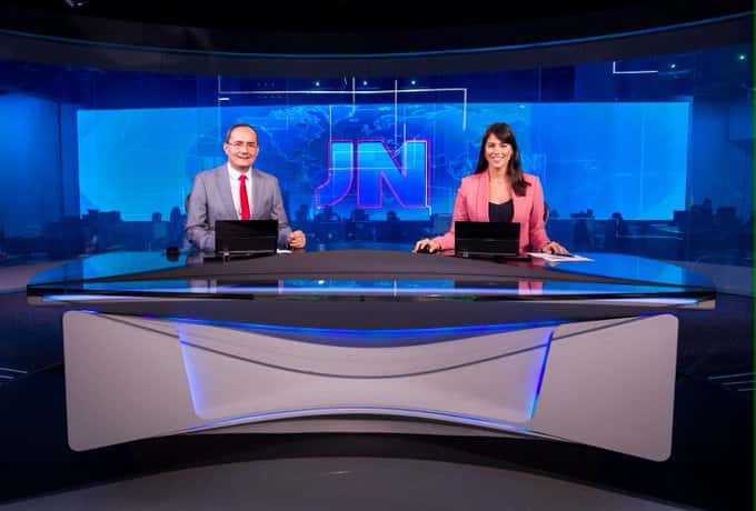 Ayres Rocha, do Acre, e Jéssica Senra, da Bahia, no comando do Jornal Nacional (Foto: Divulgação)