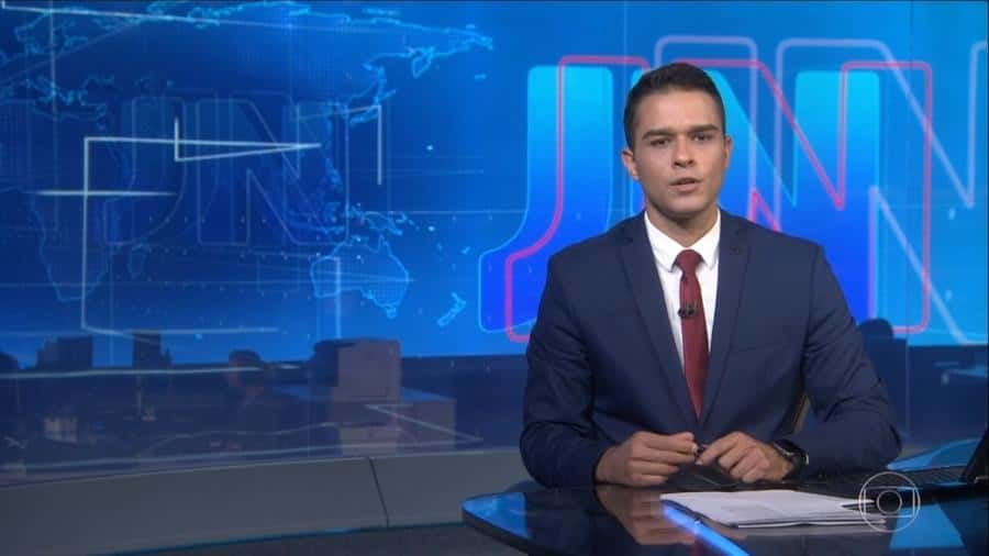 Phelipe Lemos fez parte do rodízio de apresentadores do Jornal Nacional e oi ovacionado pelo público e beleza chamou a atenção (Foto: Reprodução)
