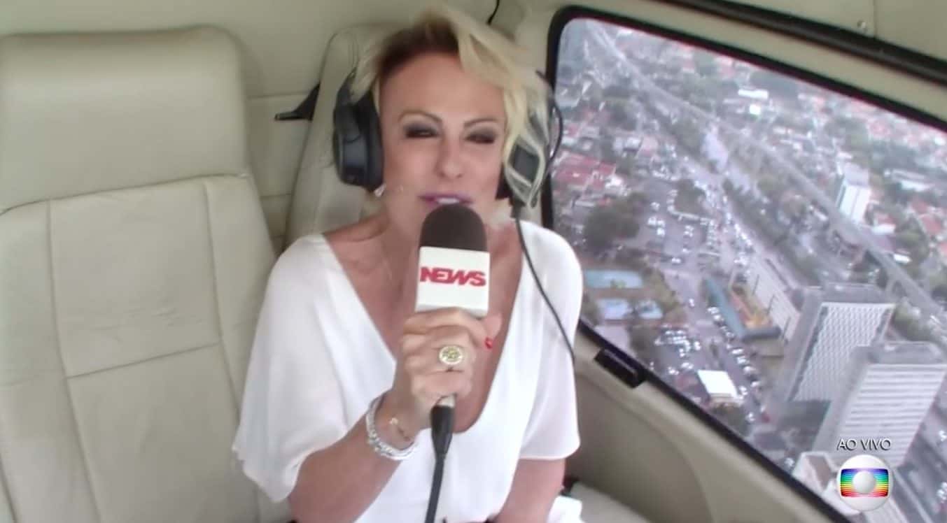 http://tvfoco.uai.com.br/wp-content/uploads/2015/05/Daniela-Mercury.jpg