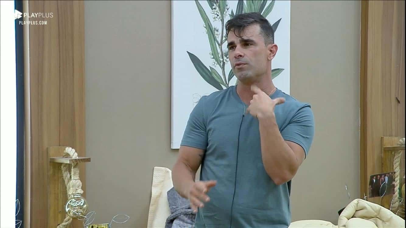 Jorge Sousa é o novo peão de A Fazenda 11 (Reprodução: PlayPlus)