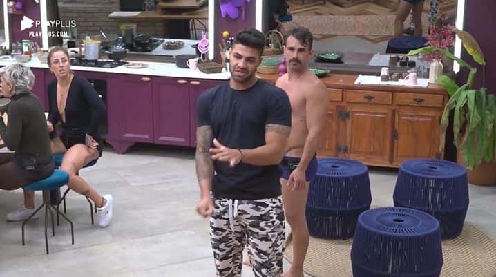 Netto se revolta durante discussão com Diego Grossi em A Fazenda 11 em defesa de Lucas Viana (Reprodução: PlayPlus)