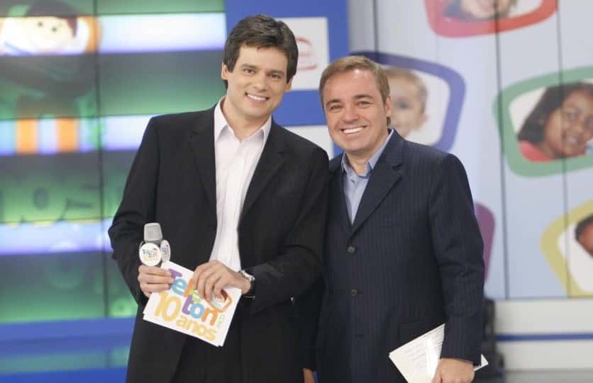 Celso Portiolli homenageou Gugu Liberato no comando do Domingo Legal (Foto: Divulgação)