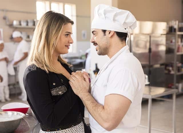 Abel e Britney em A Dona do Pedaço (Foto: Reprodução/Victor Pollak)