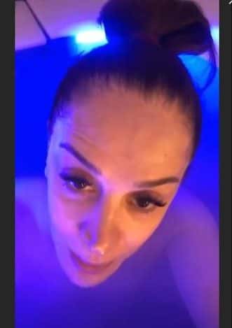 claudia-raia-mostra-como-alivia-as-dores-882713