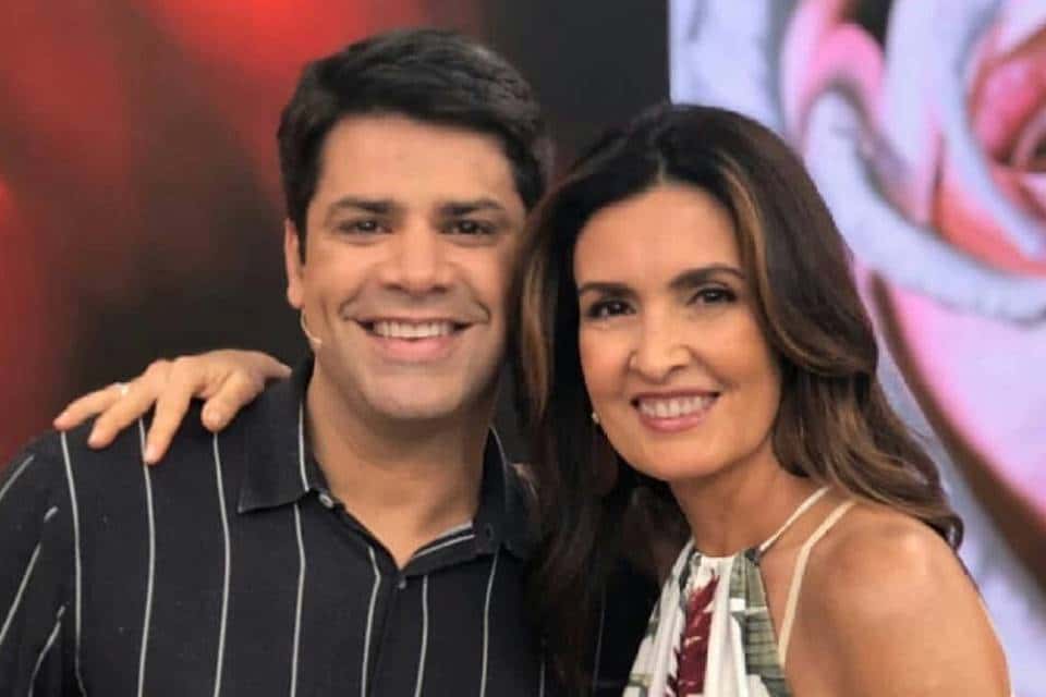 Fátima Bernardes faz homenagem após saída de Lair Rennó np ptograma Encontro (Foto: Divulgação/TV Globo)