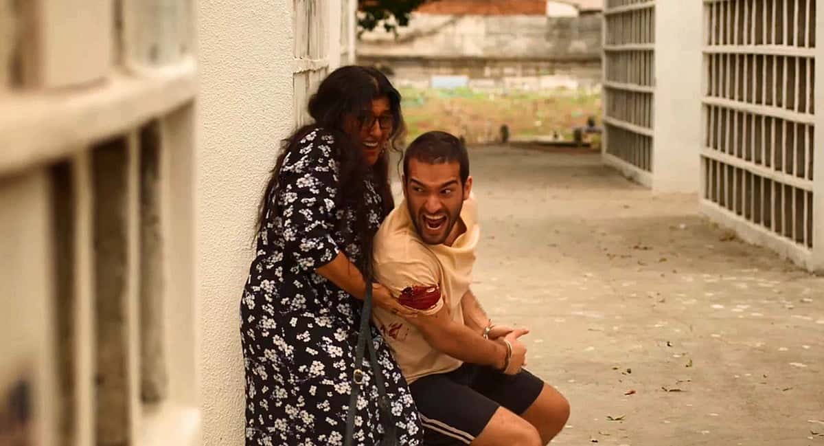 Lurdes e Sandro em cena da novela das 21h, Amor de Mãe (Foto: Reprodução)