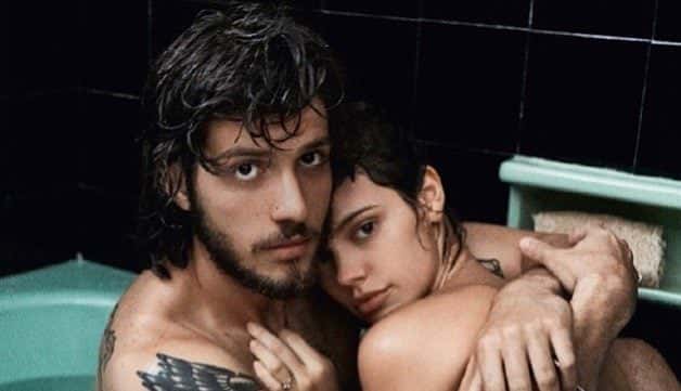 Chay Suede e Laura Neiva estão esperando o nascimento de Maria - Reprodução