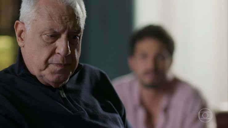 Alberto (Antonio Fagundes) em cena de Bom Sucesso (Foto: Reprodução/Globo)