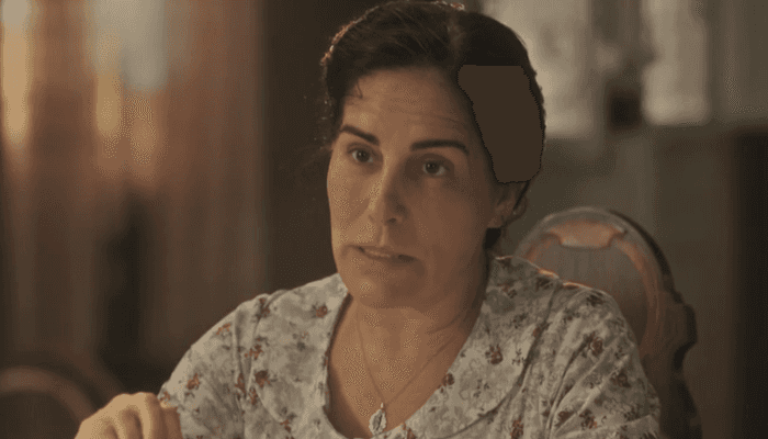 Lola (Gloria Pires) fará o filho passar se envergonhar por roubar em Éramos Seis (Foto: Reprodução/Globo)