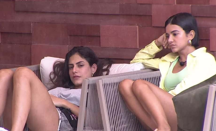 Manu e Mari conversam no BBB20 (Foto: Reprodução)