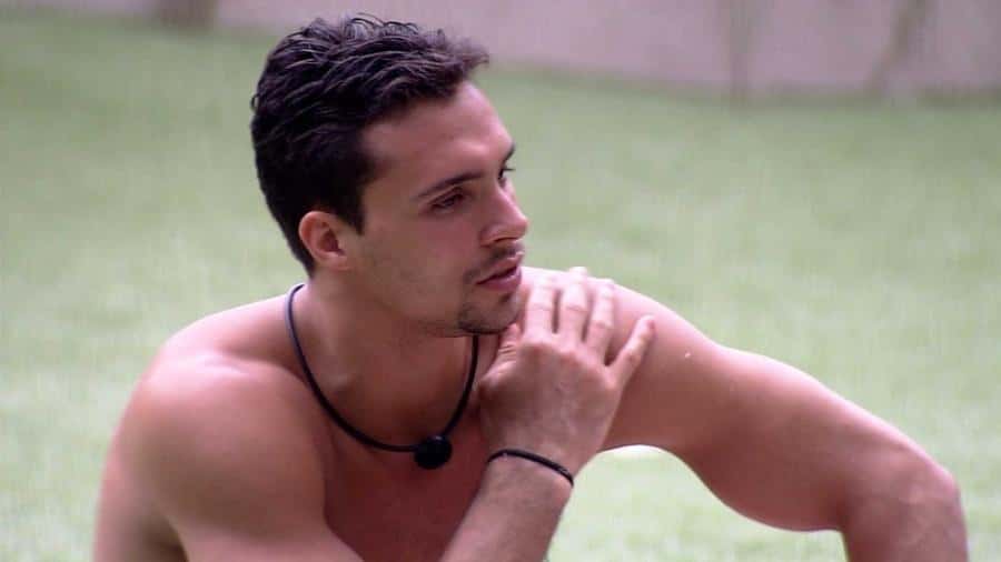 Petrix se aproximou de Manu Gavassi no BBB20 (Foto: Divulgação)