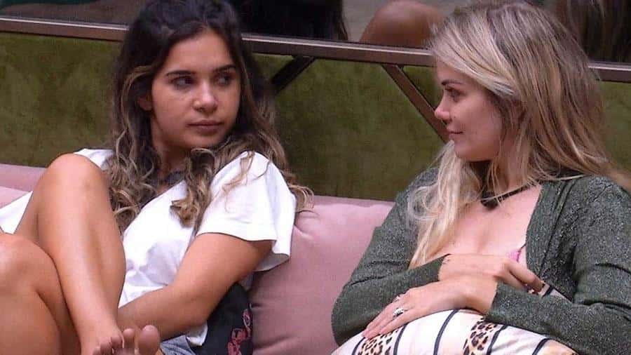 Marcela falou para Gizelly que quis beijar Daniel durante festa (Foto: Reprodução)