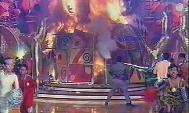 O dia em que o Estúdio F da Globo pegou fogo enquanto Xuxa gravava seu programa (Imagem: Reprodução)
