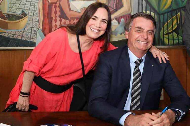 Regina Duarte ao lado do presidente Jair Bolsonaro - Foto: Divulgação