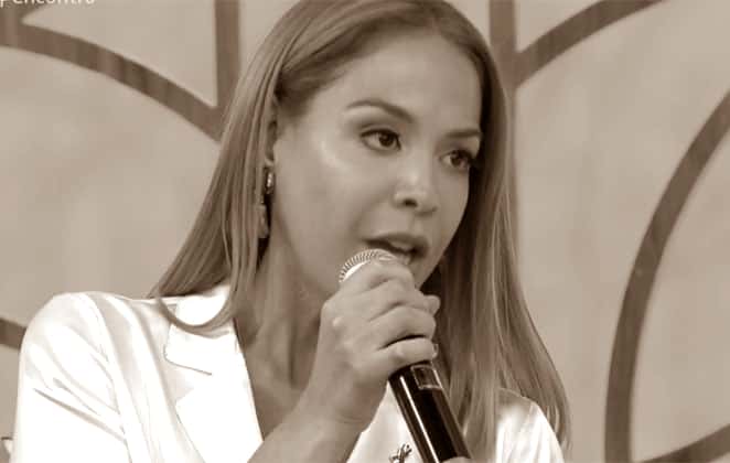 A atriz Júlia Almeida sobre de uma doença crônica e debate sobre o assunto (Foto: reprodução/Globo)