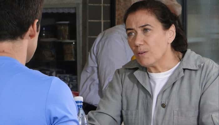 Globo exibe Fina Estampa no lugar de Amor de Mãe