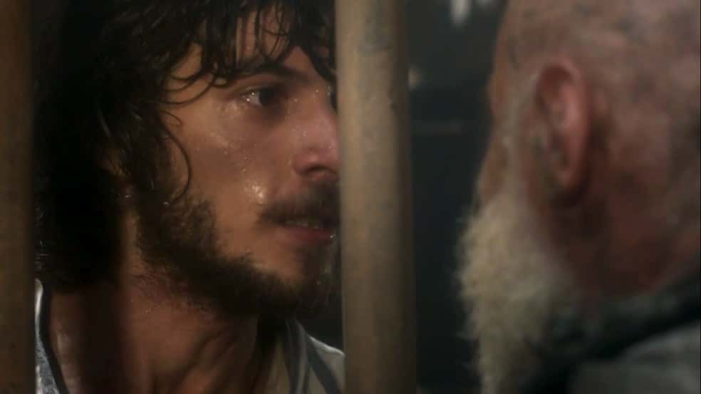 Joaquim acaba em "prisão" após voltar a vida em Novo Mundo (Foto: Reprodução/Globo)