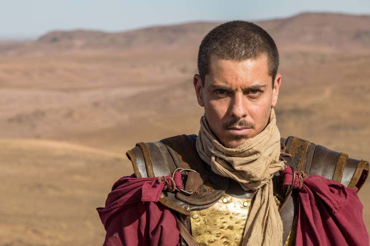 Longinus (Sacha Bali) da novela Jesus (Foto: Divulgação/Record/Dhu Moraes)