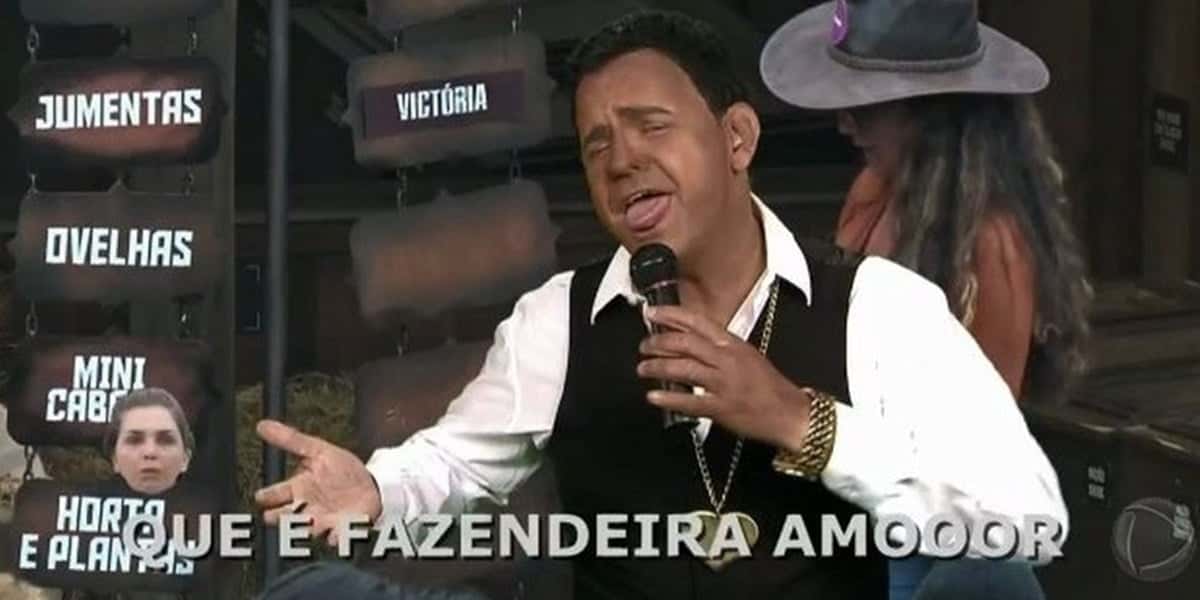 Carioca recebeu enxurrada de críticas após blackface em A Fazenda 12 (Foto: Reprodução)