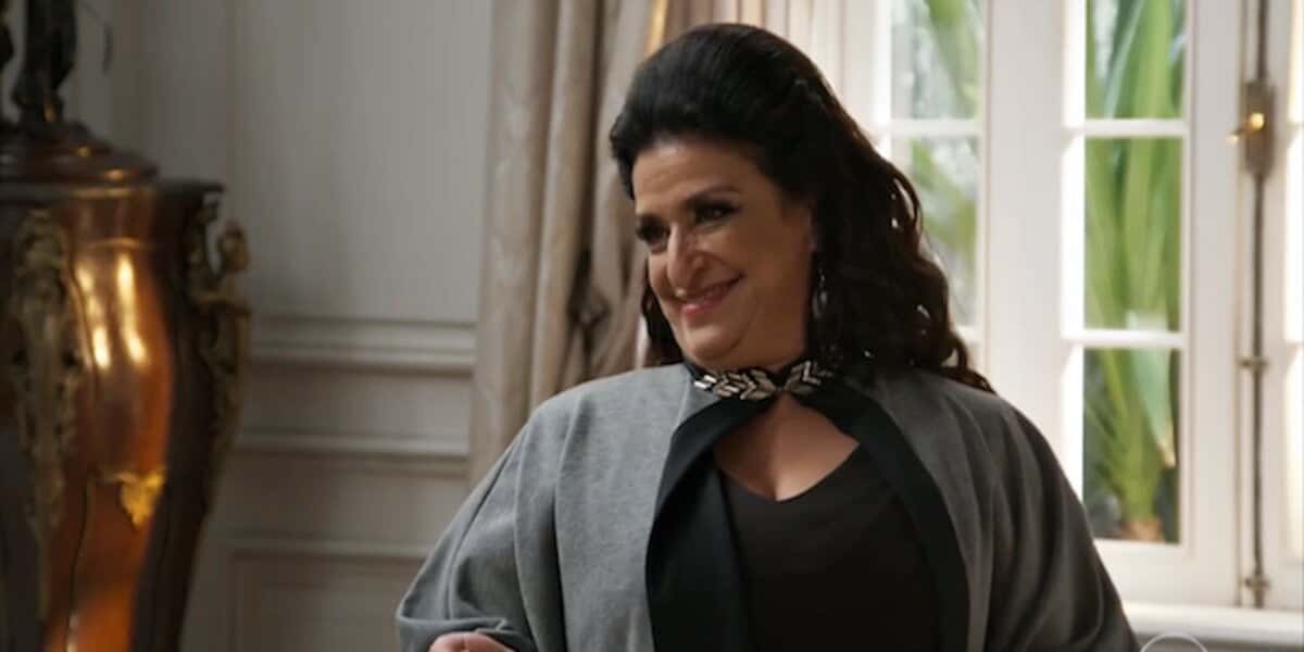 Teodora sobre acidente horrível em Haja Coração (Foto: Reprodução/Globo)