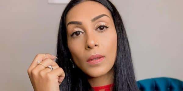 Ex-BBB Amanda Djehdian fez cirurgia para retirada de próteses de silicone (Foto: Reprodução)