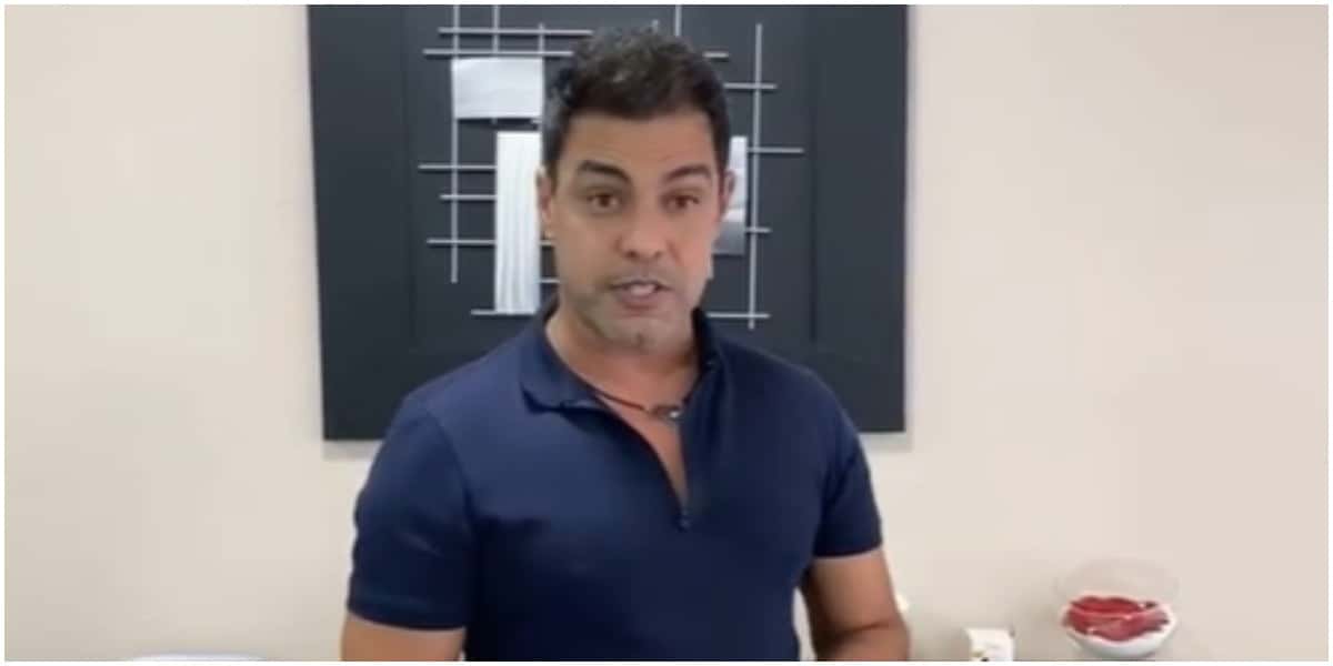 Zezé Di Camargo expõe separação dos filhos em pleno feriado (Foto: Reprodução)