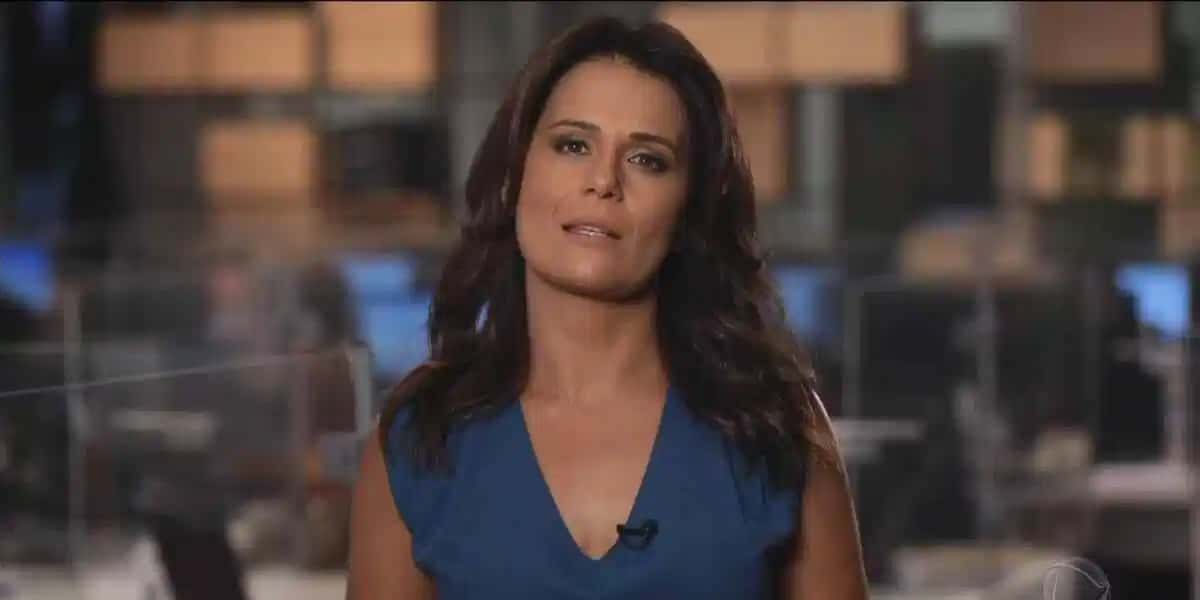 Adriana Araújo fica na Record apenas até março (Foto: Reprodução)