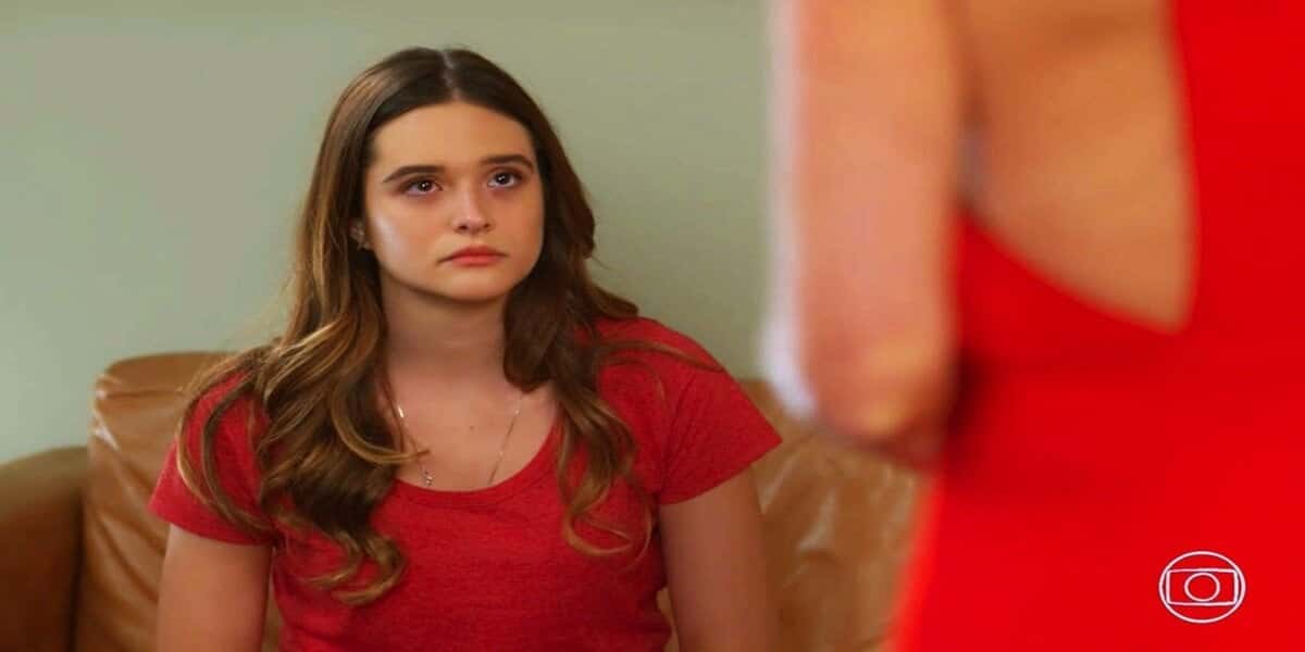 Luna (Juliana Paiva) descobrirá quem é Helena (Flavia Alessandra) em Salve-se Quem Puder (Foto: Reprodução/Globo)