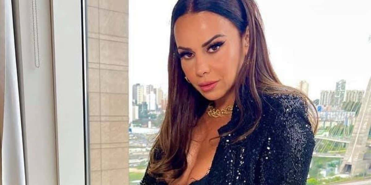 Viviane Araújo surgiu toda ousado em vídeo de exercícios (Reprodução)