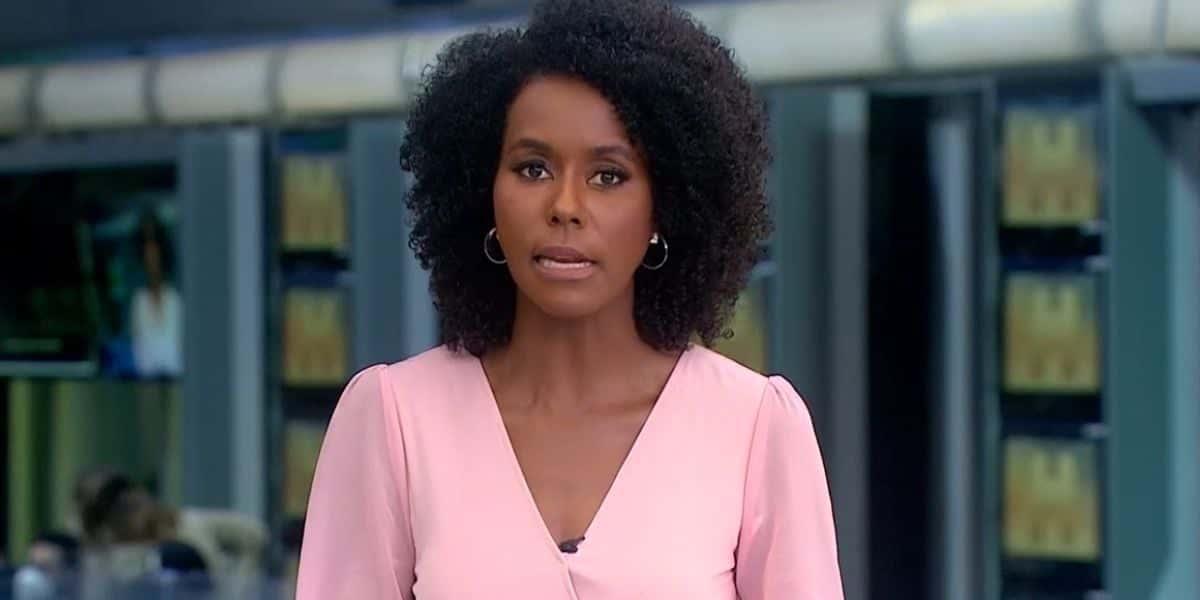 Maju Coutinho durante abertura do Jornal Hoje, na Globo (Reprodução)