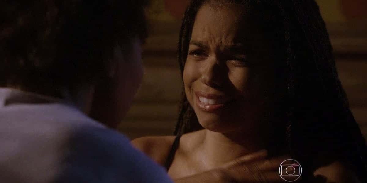 Sol terá pesadelo e chora em cena de Malhação - Sonhos (Foto: Reprodução/Globo)