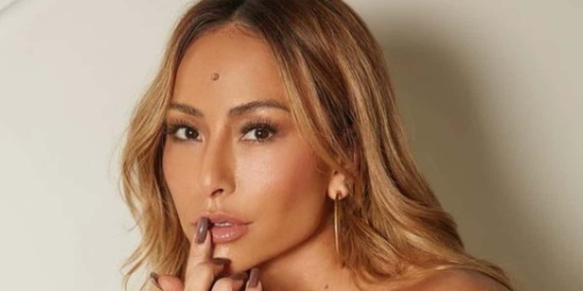 Sabrina Sato rouba à cena e escandaliza em foto sensual (Foto: Reprodução)