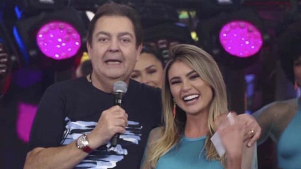 Natacha Horana e Faustão (Foto: Reprodução/Globo)
