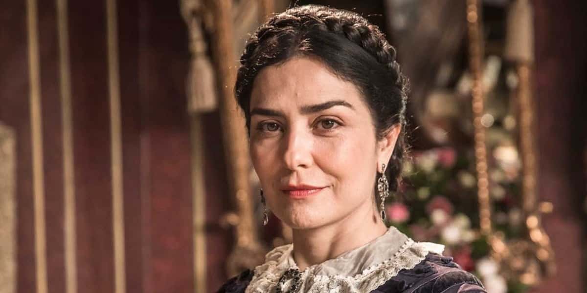Letícia Sabatella vem dando dor de cabeça nos bastidores de Nos Tempos do Imperador (Foto: Reprodução)
