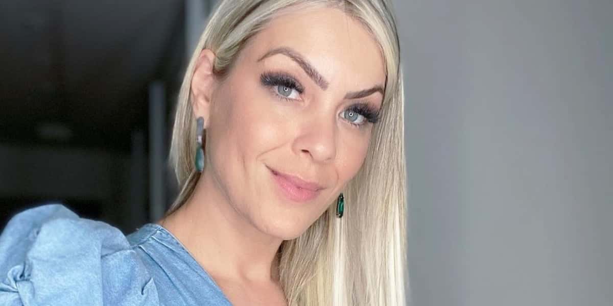 Renata Fan refletiu sobre suas férias após 2 anos ininterruptos na Band (Foto: Reprodução)